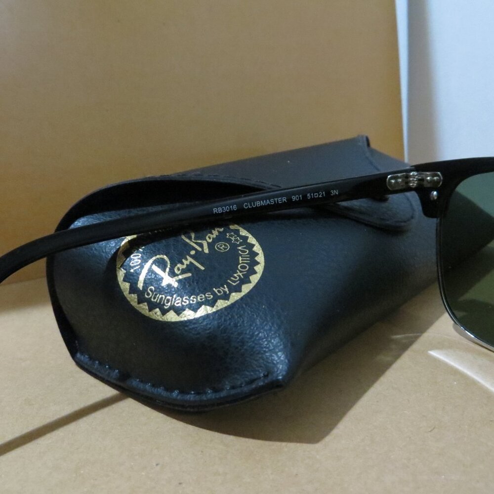 Ray-Ban Sunglass - Picture 2 of 2